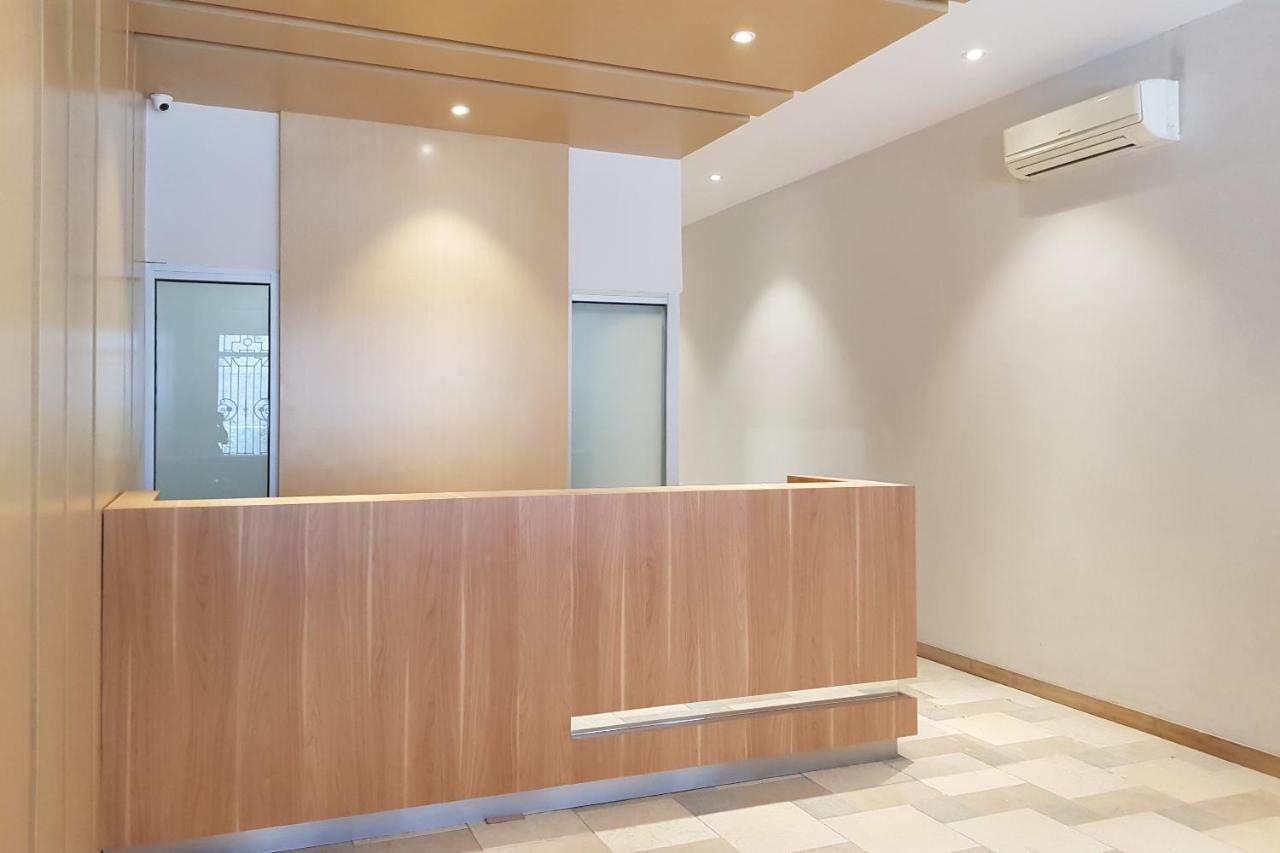 Oyo 90015 Platinum Hotel