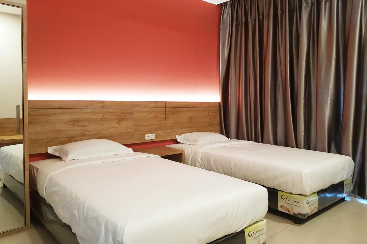 Hotel Oyo 90015 Platinum