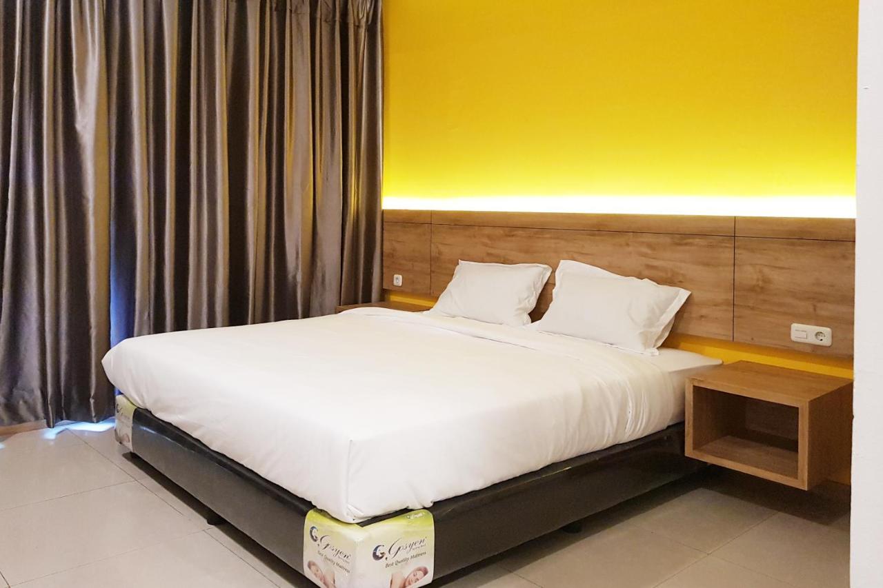 Oyo 90015 Platinum Hotel 2*